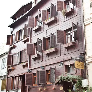 κάντε κράτηση εδώ